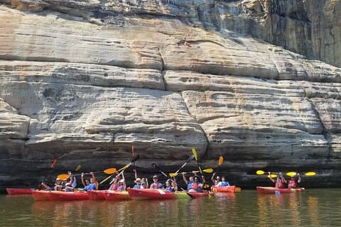 2 hr Single Guided Kayaking Tour near Chicago