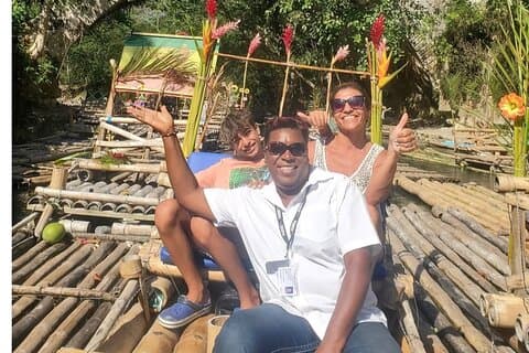 Transporte de rafting no rio Lethe e massagem com calcário de Montego Bay