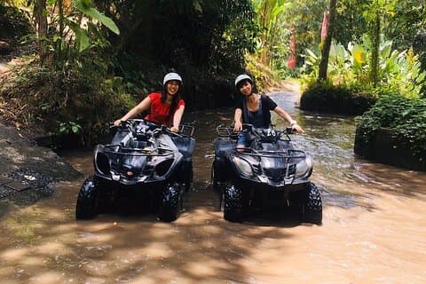 ATV Quad Bike und weißes Rafting-Abenteuer