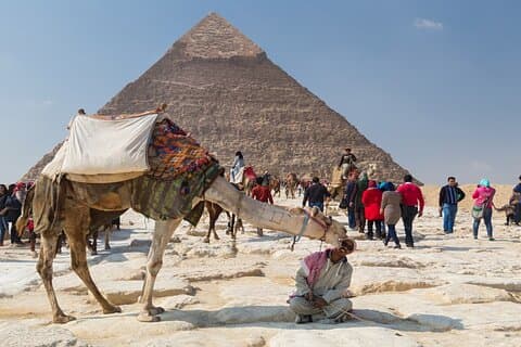 Private Tours to The Giza Pyramids and Old Cairo