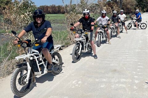 Paseo por el Paraíso : Faro Island Electric 2x2 bike Tour