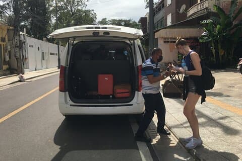 Transferência de táxi terrestre de Phnom Penh - Sihanoukville
