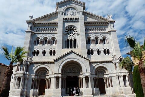Transferência Direta Privada de Saint Tropez para Mônaco