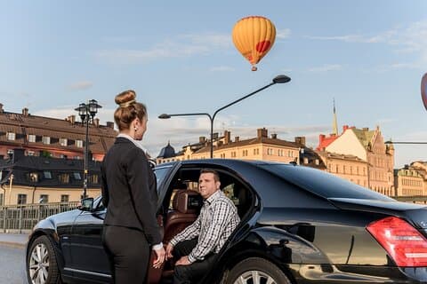 Trasferimento in limousine dall'aeroporto di prima classe: dalla città di Stoccolma all'aeroporto di Arlanda