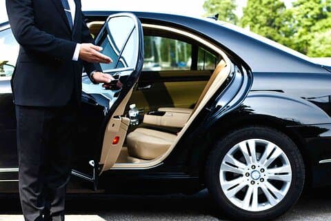 Privater Transfer vom Flughafen CDG Charles de Gaulle nach Paris