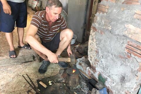 Laboratorio di fabbricazione di coltelli