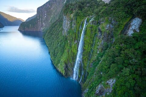 Sutherland Falls Helicopter Scenic Flight from Milford Sound