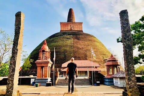 Privat dagstur til Anuradhapura Ancient Kingdom og Avukana