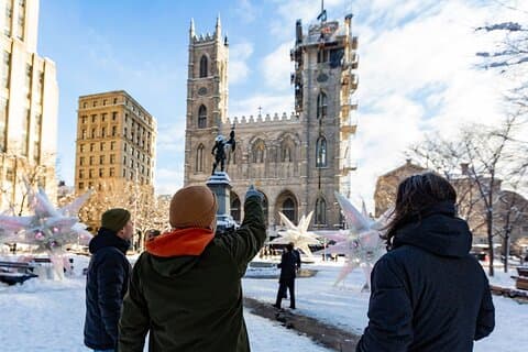 Visite à pied des hauts lieux et des joyaux cachés du Vieux-Montréal Par FITZ MTL