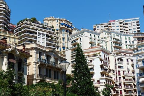 Privat transfer från Torino till Monaco, 2 timmars stopp i Savona