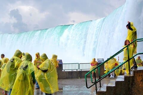 Niagara Falls Tour fra Toronto: Bådtur og rejse bag vandfaldene