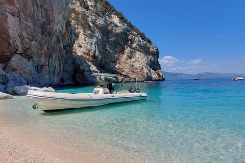Dinghy tour Cala Goloritze Mariolu Biriala and Grotta del Fico
