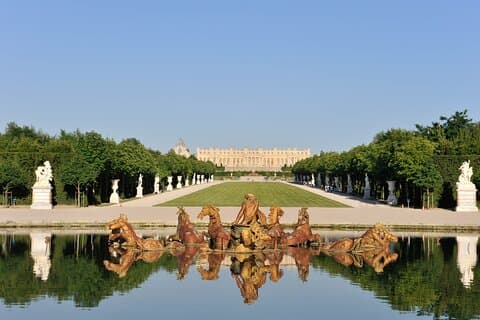Versailles : パリ発終日ツアー＆シャトル
