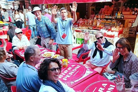 Recorrido por Palermo: un viaje a través del arte, los monumentos y los mercados antiguos.