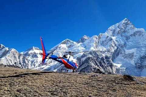 Everest Base Camp helikoptertur med landning från Katmandu