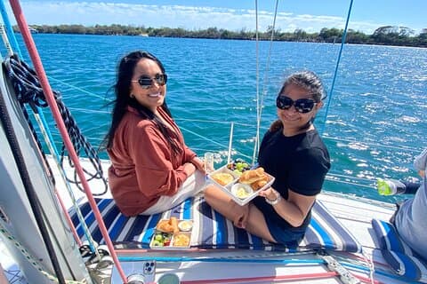 Gold Coast Breakfast Sailing Cruise with Croissants & Sparkling