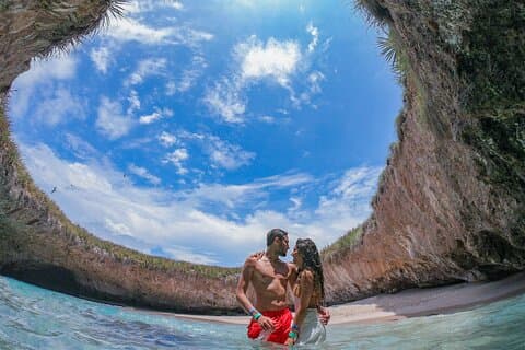 Tour di un'intera giornata Isla Marietas con pasti e open bar