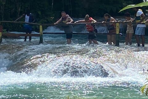 Privater Dunns River Fall, Blue Hole in Ocho Rios von Montego Bay