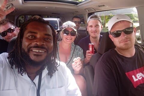 Privat Montego Bay flyplasstransport med en lokal guide