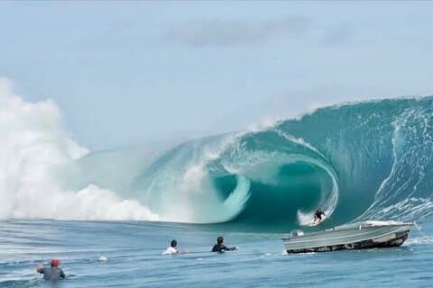 SHARED TOUR: Tahiti, Full day WITH Taxi Boat (Teahupoo)