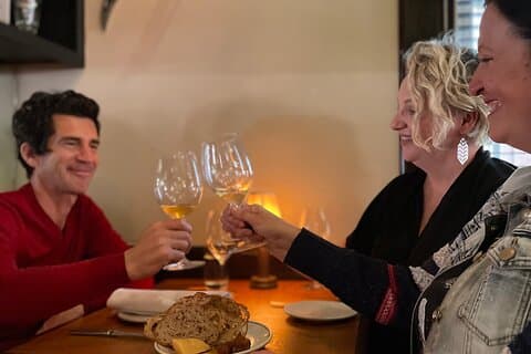 Melbourne Art, History, Wine & Food Walking Tour