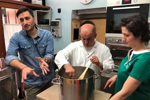Prepare the Authentic Italian Artisan Gelato