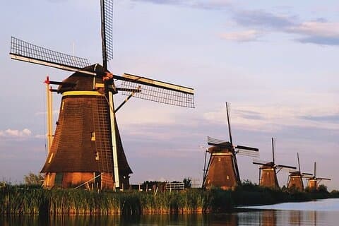Full-Day Trip From Amsterdam to Keukenhof, Zaanse Schans + Cruise