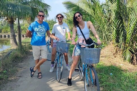 Eco Basket Boat en bicicleta y menú vietnamita