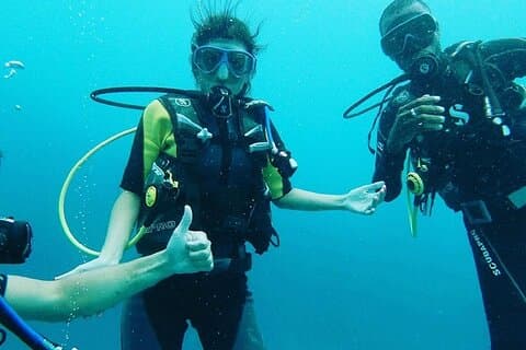 Zanzibar: 2 Day PADI Advanced Open Water Course with Lunch