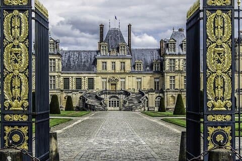 Rundtur på Chateaux of Fontainebleau och Vaux le Vicomte från Paris