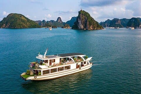 Explorez Halong en petit groupe et croisière de 6 heures sur la baie