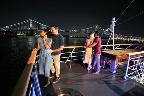 City Cruises Philadelphia: Signature Dinner Cruise with Buffet