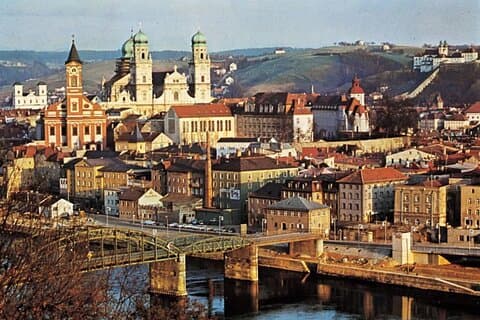 Transfert privé de Prague à Passau avec arrêt facultatif