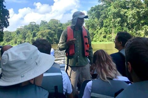 Kanoboottocht in het Tortuguero-kanaal