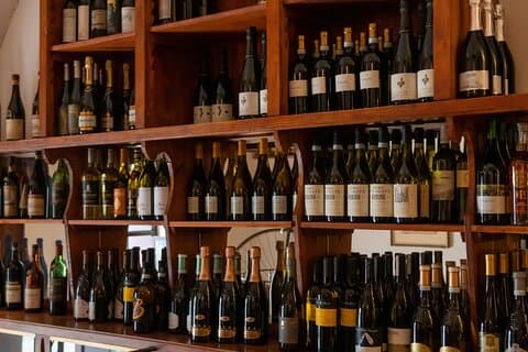 Experiencia de cata de vinos en el centro de Milán