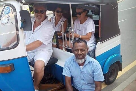 Escursioni a terra del porto di Colombo Città panoramica di Colombo in tuk tuk.