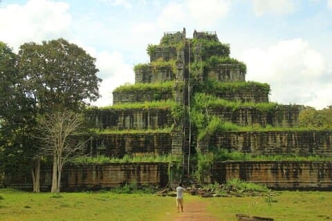 Privé dagtocht naar de stad Koh Ker en de Beng Mealea-tempel