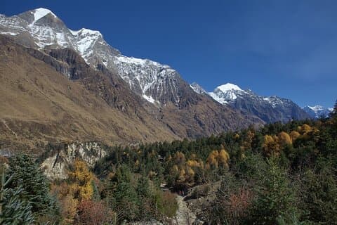 Trekking privato sul circuito Manaslu di 14 giorni in Nepal