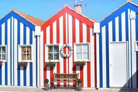 ポルトからアベイロとコインブラへのプライベート日帰り旅行、地元ドライバー付き