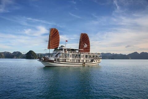 Fra Hanoi: 2D1N Ha Long Bay Deluxe Cruise med busslimousin