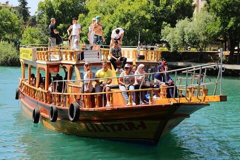 Manavgat River Cruise fra Alanya M / Hotel Transfer Service