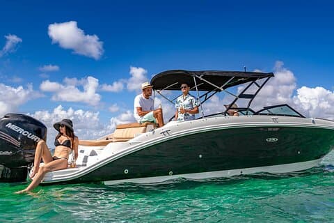 Top-Rated Boat Rental with Captain | 1 to 11 People