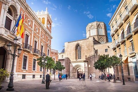 Valencia essenziale e siti del patrimonio mondiale (inglese)