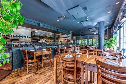 Whistler Guided Lunch Tour - 4 Restaurants in 1 Fun Afternoon