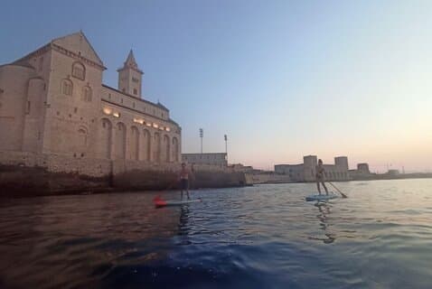 Eineinhalbstündiger Ausflug mit dem SUP in Trani