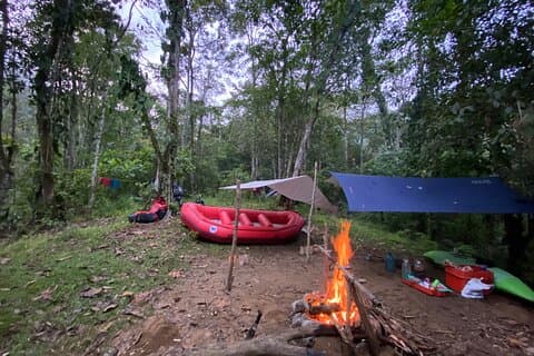 2 dagen Private Adventure Tour: raften en kamperen in Antioquia