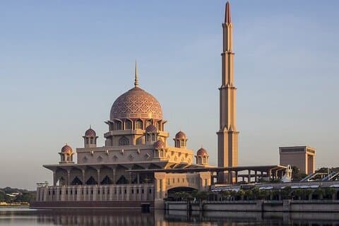 Transittour door de luchthaven van Kuala Lumpur in Putrajaya