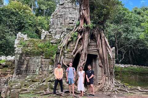 2 - Dagstur i Angkor Wat med Banteay Srei og flyvende landsby