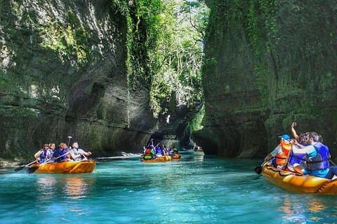 Gruppetur: Martvili canyon, Prometheus-hulen, Kutaisi
