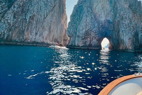 Experiencia en barca privada de 7 horas en Capri da Positano
